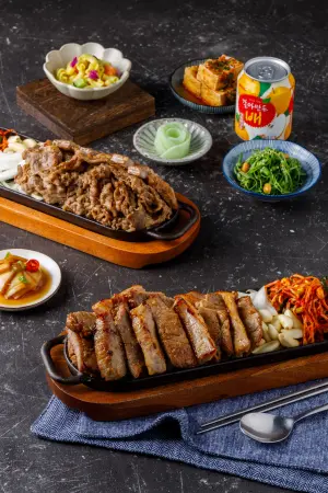 ▲開幕點用韓式醬淋牛五花可「免費肉量加50％」。（圖／八色烤肉mini 提供）