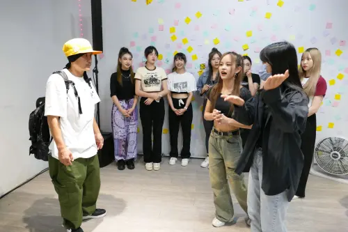 ▲街舞冠軍唐澤剛史來台力挺紫月光，稱讚《未來少女》所有成員都很認真。（圖／ACEM提供）