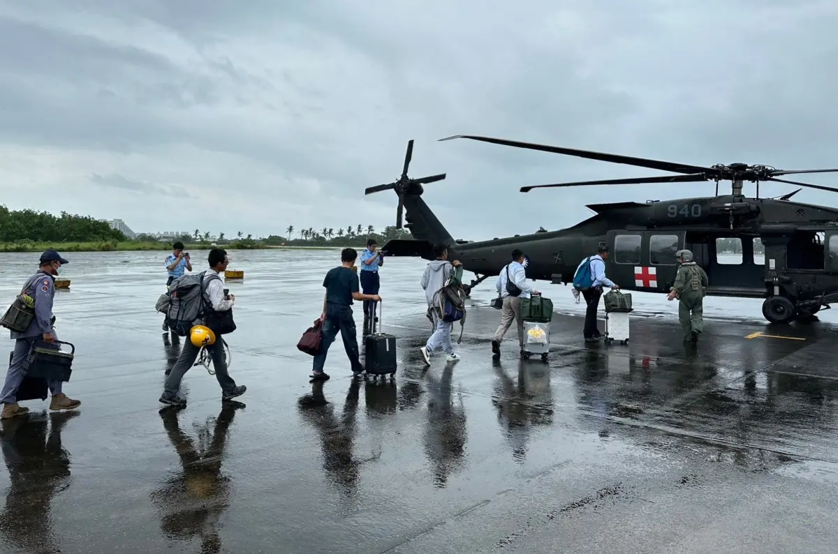 ▲內政部長林右昌表示，只要明日電力全部恢復供電後，民眾生活大致即可恢復正常。（圖／台電提供）