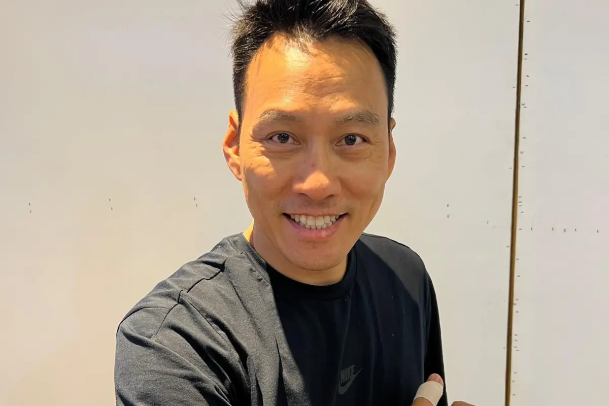 ▲艾力克斯離開車子忘關車門長達90分鐘，回來看車況發現東西沒少，讓他讚嘆台北人的素質。（圖／艾力克斯臉書）