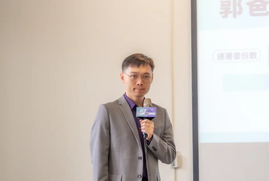 ▲中廣董事長趙少康提核能相關政見，卻遭郭辦發言人黃士修狠酸完整跟隨郭台銘主張。（圖／郭辦提供）