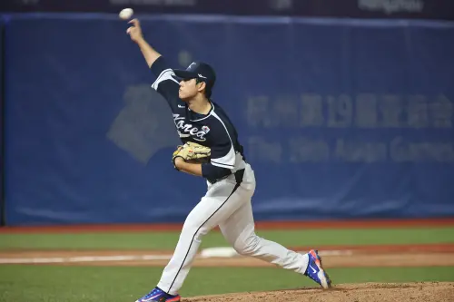 ▲韓國隊投手文東珠繼預賽之後，亞運棒球金牌戰再度以先發姿態面對中華隊。（圖／特派記者葉政勳攝 ）