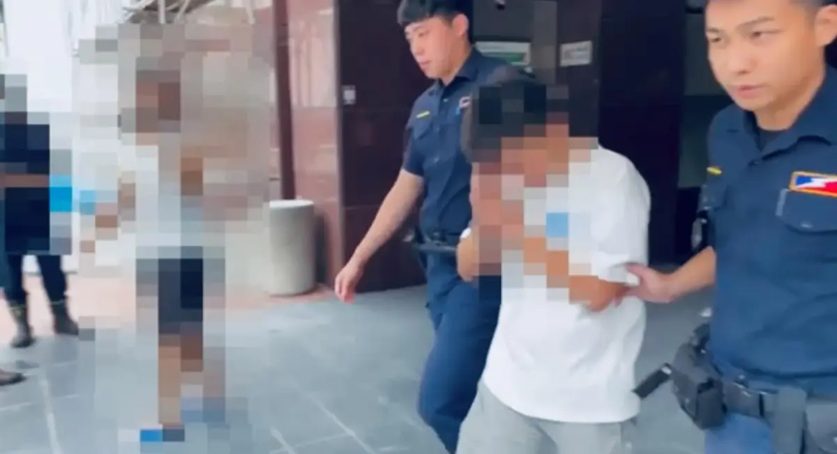 ▲陳姓駕駛匿藏改造手槍1把及子彈，被警方依違反「槍砲彈藥刀械管制條例」罪嫌移送法辦。（圖／翻攝畫面）