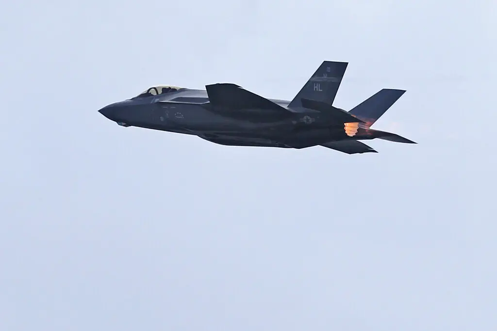 ▲金融時報披露台灣與川普團隊進行一次非正式的軍購案討論。圖為F-35閃電II戰鬥機。（圖／美聯社／達志影像）