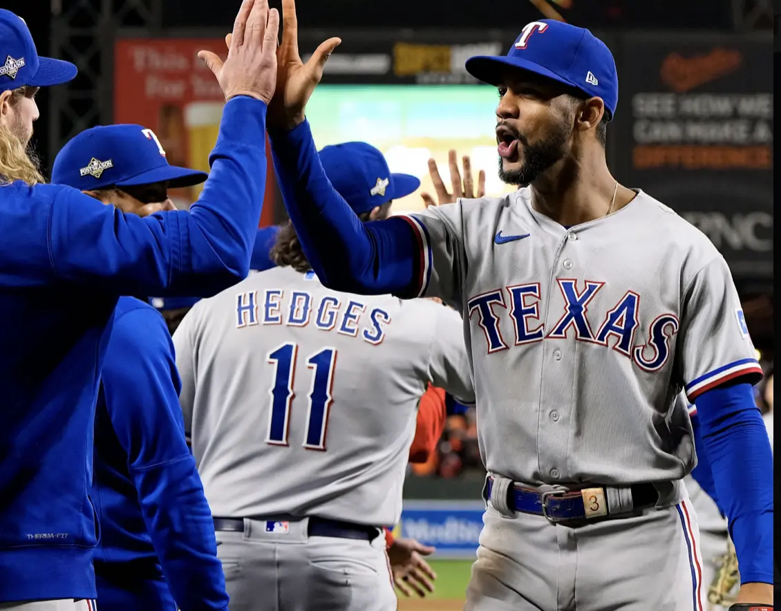 ▲遊騎兵今（9日）在客場以11:8擊敗金鶯，季後賽首輪取得大比分2:0聽牌優勢。（圖／取自德州遊騎兵官方X。）