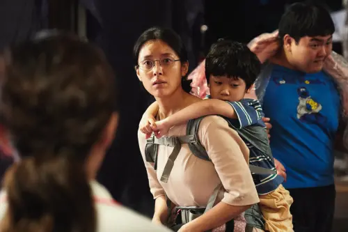 ▲韓孝周出席釜山影展座談會，分享曾擔心演不好《Moving異能》的媽媽角色。（圖／Disney+）