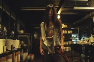 ▲韓孝周新作《信徒2》即將上映，她從媽媽變身女打仔。（圖／Netflix）