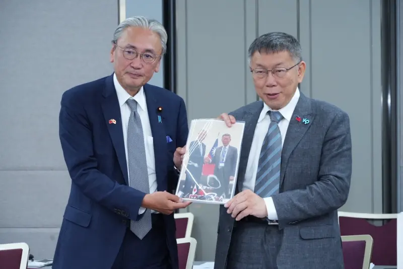 ▲民眾黨主席柯文哲與日本古屋圭司等18位日本國會議員見面。（圖／民眾黨提供）