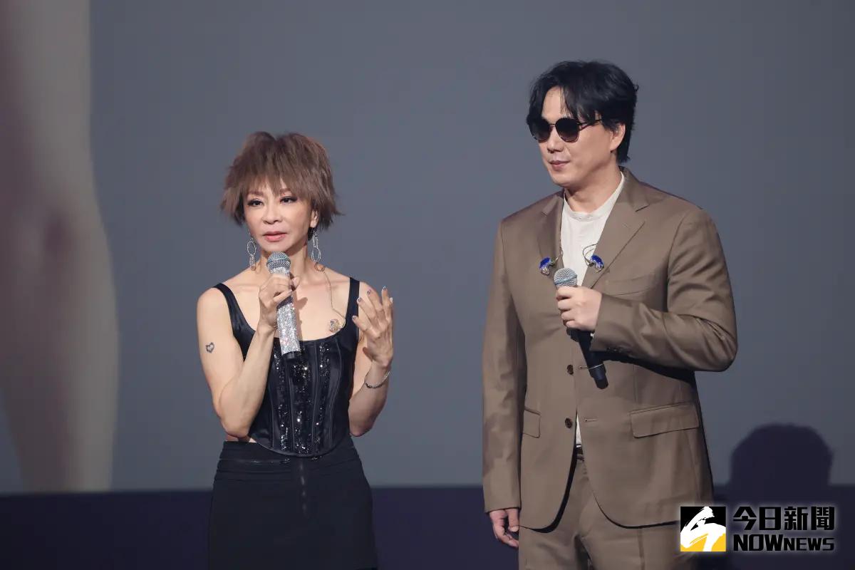 ▲蕭煌奇（右）擔任范怡文演唱會嘉賓，蕭煌奇又講出地獄哏，自嘲最近在騎重機。（圖／記者鄭孟晃攝）