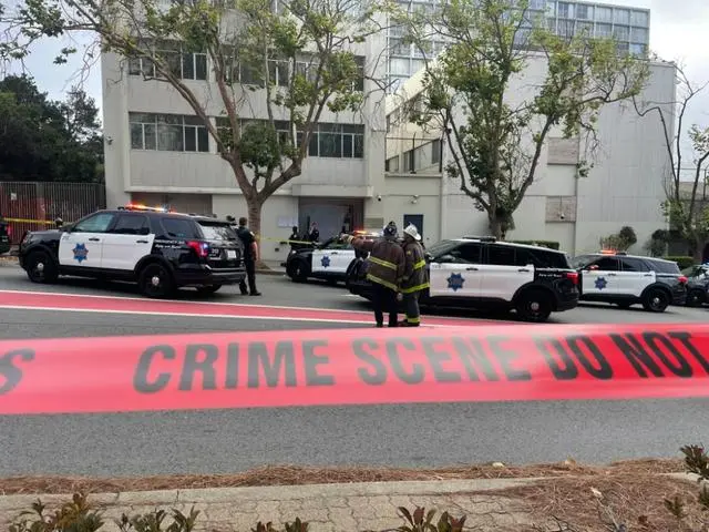 ▲中國駐舊金山領事館遭人開車闖入，該駕駛已遭警方擊斃。（圖／翻攝自舊金山標準報）