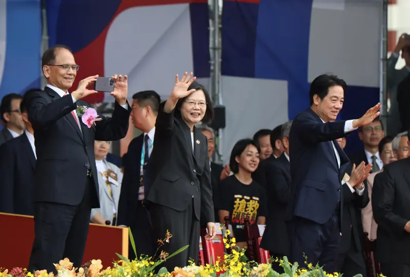 ▲國慶圓滿落幕,圖為游錫堃、蔡英文、賴清德。(圖/記者陳明中攝,2023.10.10)
