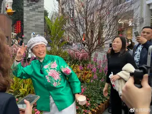 ▲60歲的苑瓊丹仍活躍在娛樂圈。（圖／苑瓊丹微博）