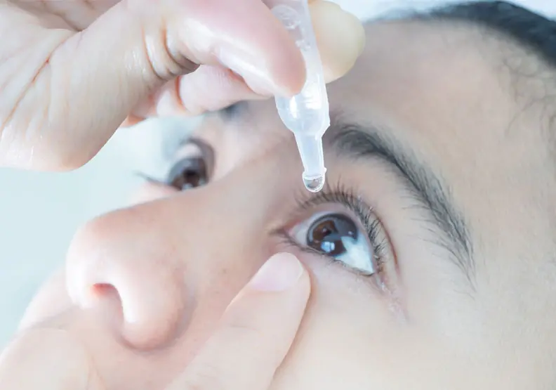 ▲不只高度近視，度數淺的患者也可能發生視網膜剝離。（示意圖，非當事人／Shutterstock）