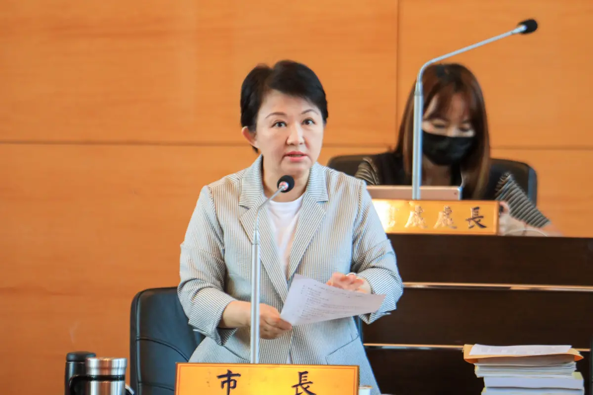▲盧秀燕今天下午在議會答詢時，正式為國慶焰火活動辦得不夠完善表示道歉。（圖／台中市政府提供，2023.10.11）