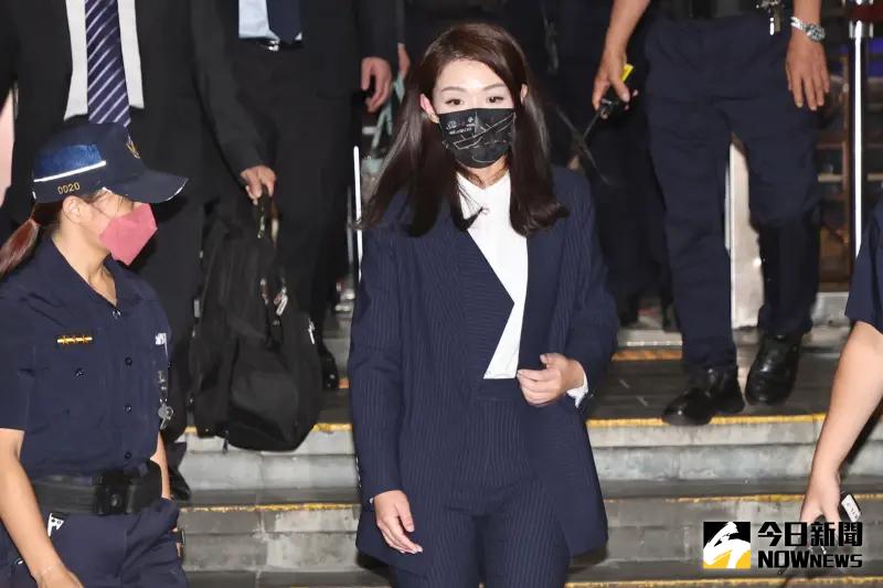 ▲新竹市長高虹安為浮報公費助理費案來北院開庭(圖/記者葉政勳攝,2023.10.11)