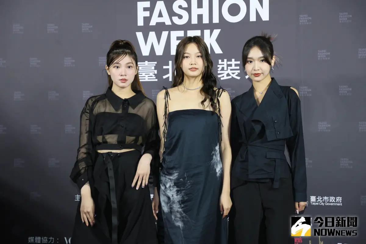 ▲ 「黑曜精靈」成員紫嫣（左起）、采婕、郭郭今參加臺北時裝週。紫嫣曝媽媽看節目播出邊看邊哭。（圖／記者鄭孟晃攝）