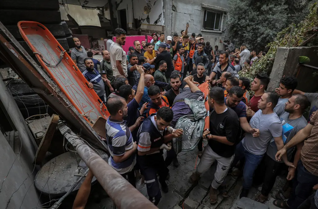 ▲在以色列拒絕允許部分巴勒斯坦傷患後送埃及後，哈瑪斯政府連續第2天暫停外國護照持有者撤離。資料照。（圖／美聯社／達志影像）