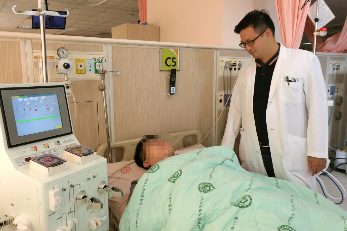 ▲中年男連假期間從白天喝到晚上，步態不穩、頭暈被帶到門診就醫，確認是「啤酒性低血鈉症」(圖／醫院提供2023.10.12)