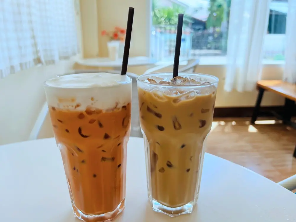 ▲泰國人喝飲料時，不僅要很甜，還要加入大量的冰塊。（圖／作者提供）