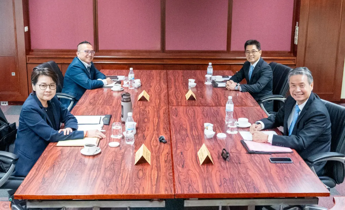 ▲藍白合會前會正式開始。（圖／侯辦提供）