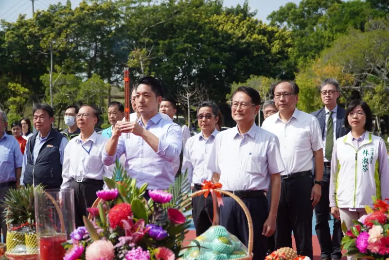 ▲台北市市長蔣萬安和新北市副市長陳純敬開工祝禱。（圖／新北市政府捷運工程局）