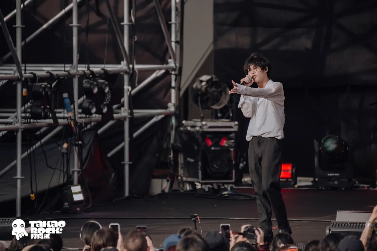 ▲「神不擲骰子」愛上台灣小籠包、炸臭豆腐。（圖／打狗祭）