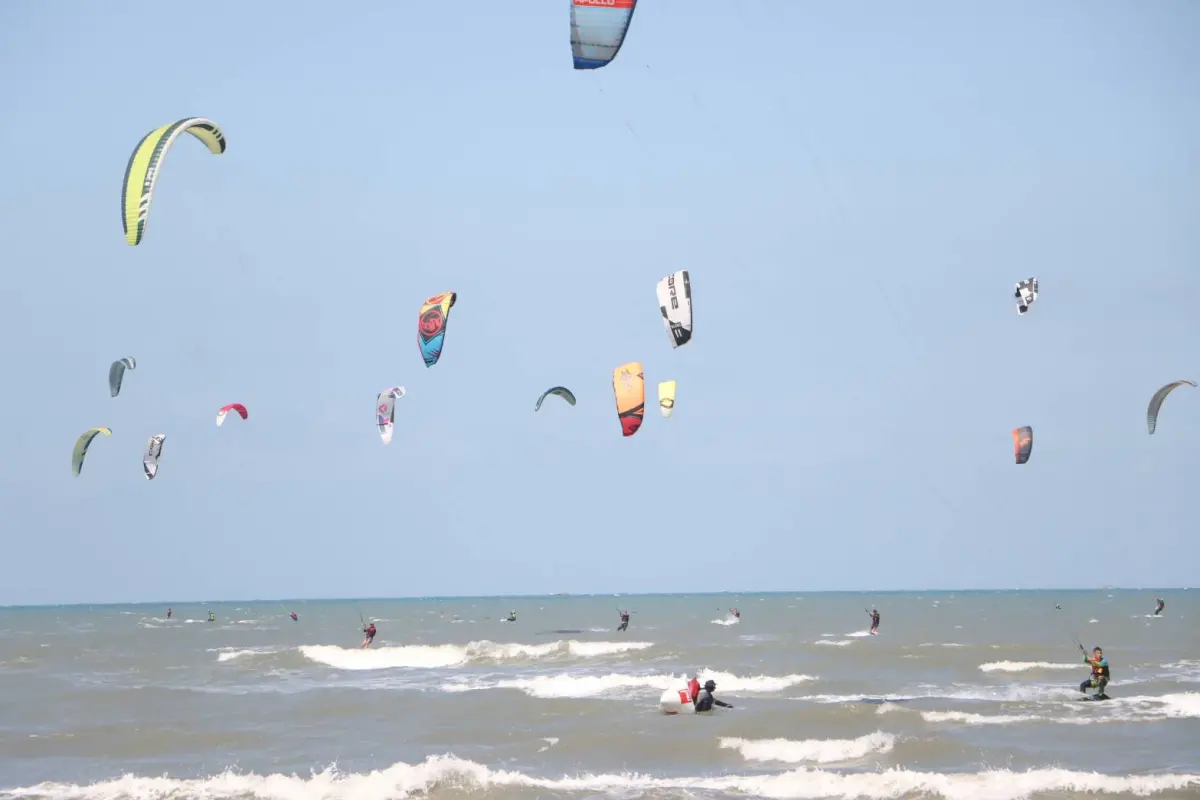 ▲風箏衝浪比賽(圖／觀旅局提供2023.10.15)