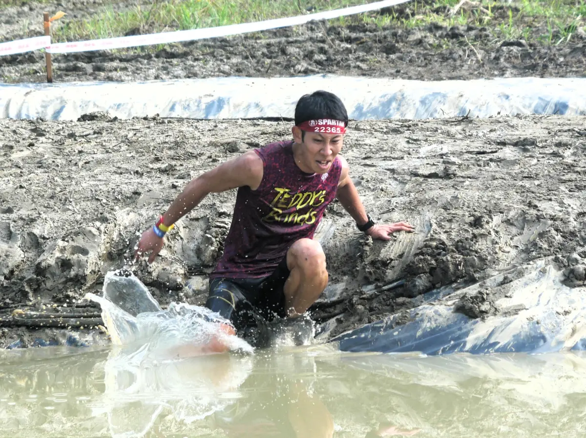 ▲日本30歲「登高王」加藤浩下水動作流暢。大會提供