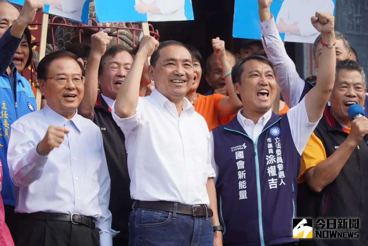 ▲藍白合最新進度，外傳原定明日下午二會，是否確定流局？侯表示，會持續不斷溝通。（圖／記者李春台攝，2023.10.16）