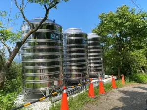 為解決生活用水問題,就地鑿井開創水源,並設置蓄水塔儲備用水讓居民生活更便利。(圖 /新北市政府水利局提供) ▲為解決生活用水問題,就地鑿井開創水源,並設置蓄水塔儲備用水讓居民生活更便利。(圖 /新北市政府水利局提供)