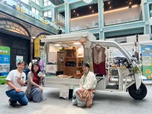 ▲柬埔寨法爾社會企業在台灣的第一台循環推廣車展示。（圖／法爾社會企業提供）