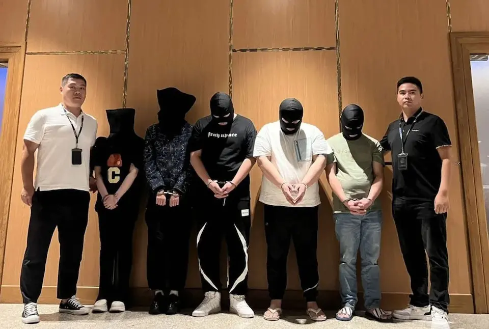 ▲中國警方公開通緝2名電訊網絡詐騙犯罪集團頭目，並開始查緝電詐。（示意圖／翻攝自微博）