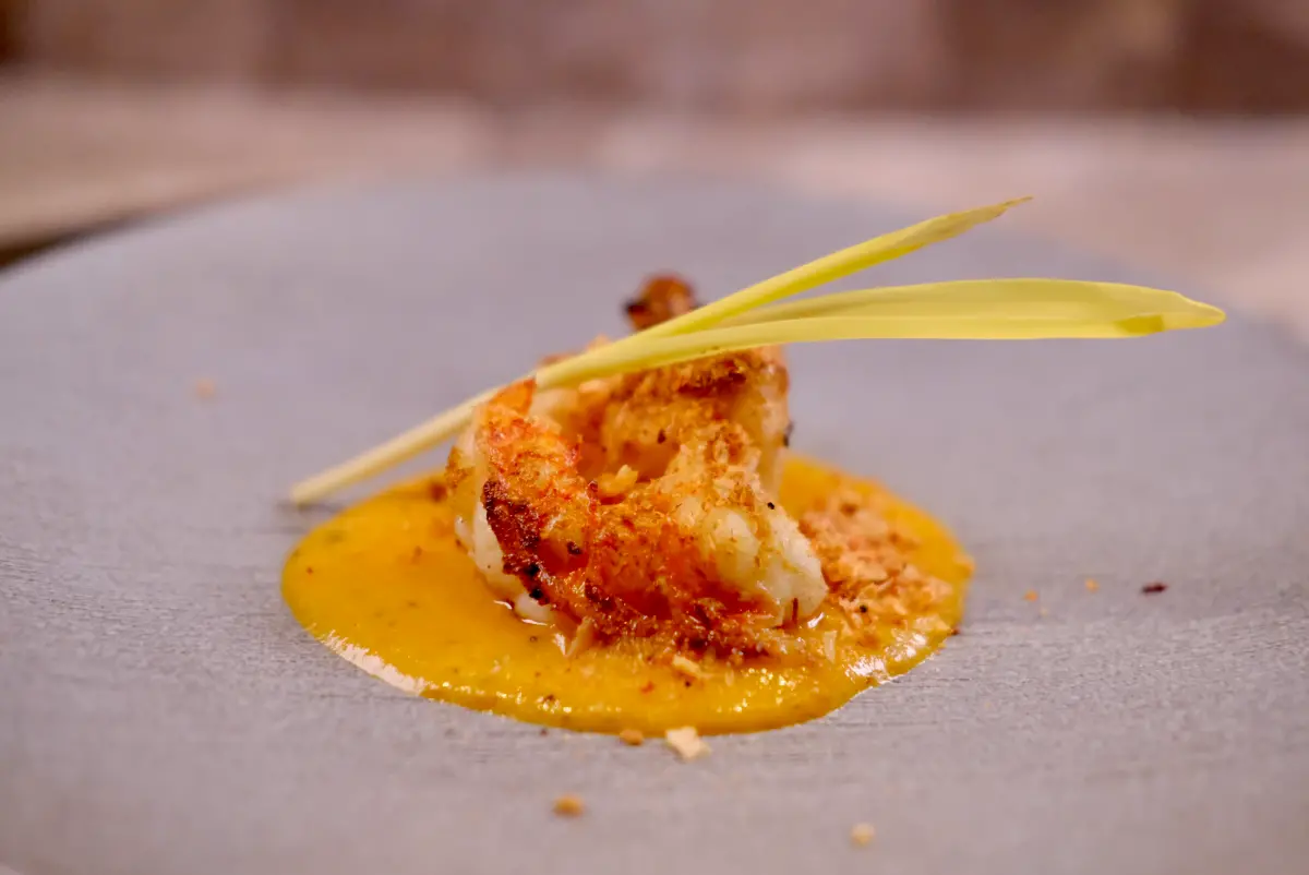 ▲每人每餐1460元就能吃到龍蝦、南非活鮑、北海道M級干貝、瀨戶內海生蠔等高檔食材的台中樂葵鐵板燒，預計年底將進軍微風南山。（圖／記者葉盛耀攝）