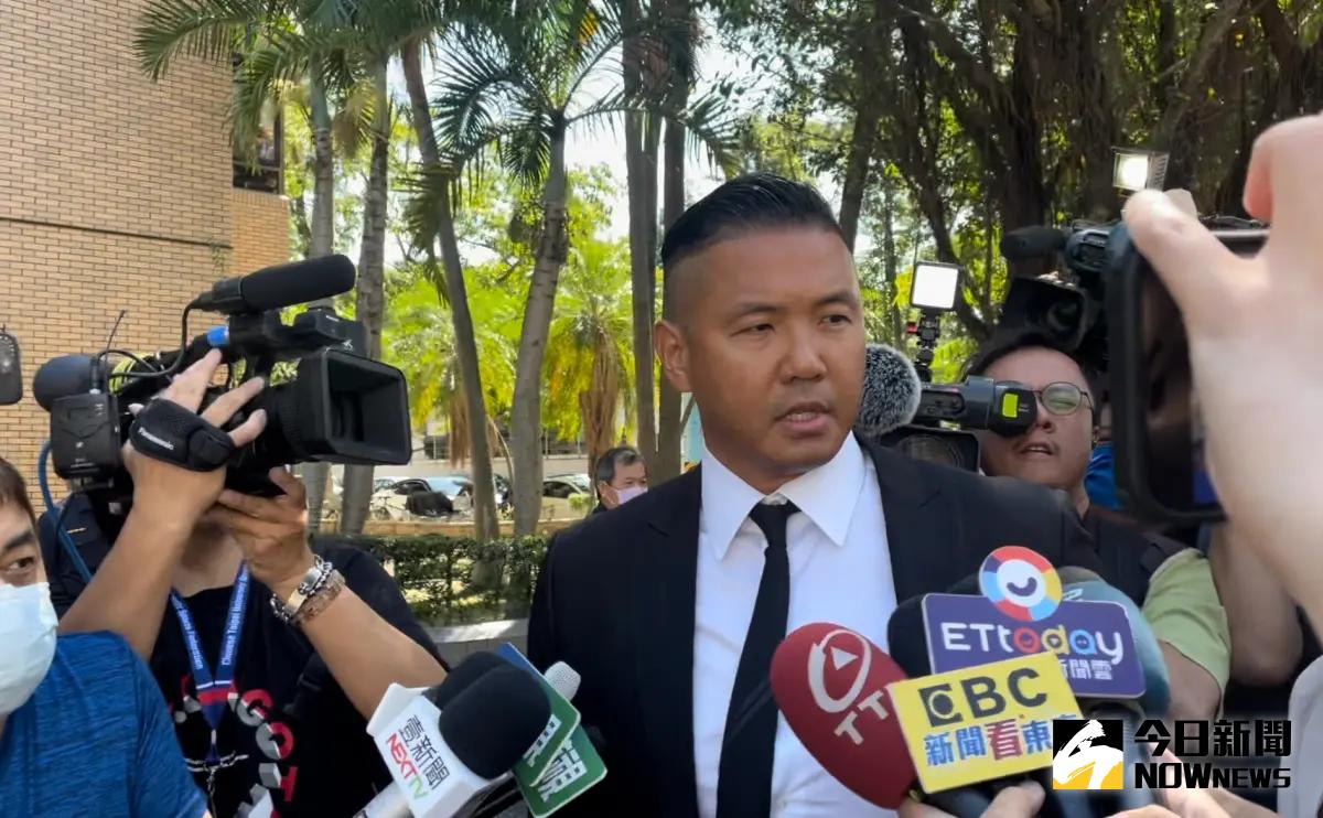 ▲黑人陳建州偵訊後，離開北檢（圖／記者潘千詩攝，2023.10.19）