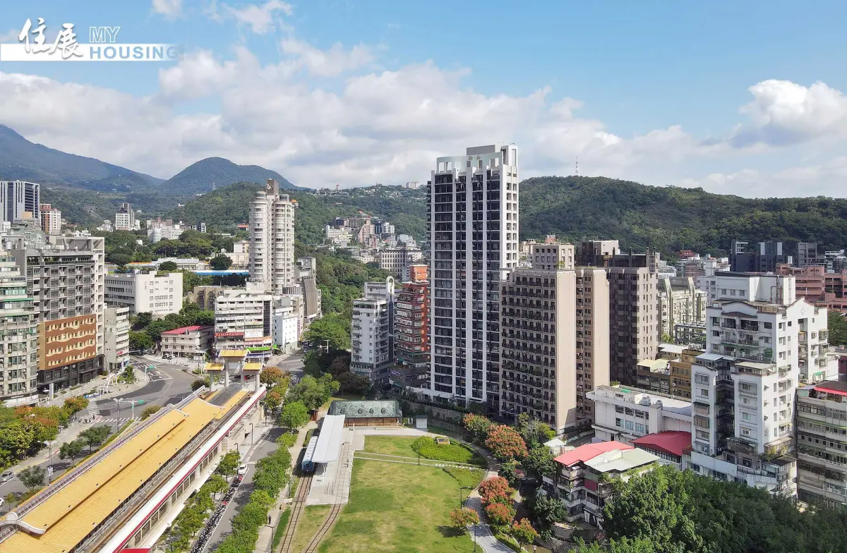 ▲天龍國房價M型化，信義區新案最貴的單價達218萬元，最低為82萬，兩案相距只有車程5分鐘。（示意圖／住展雜誌提供）