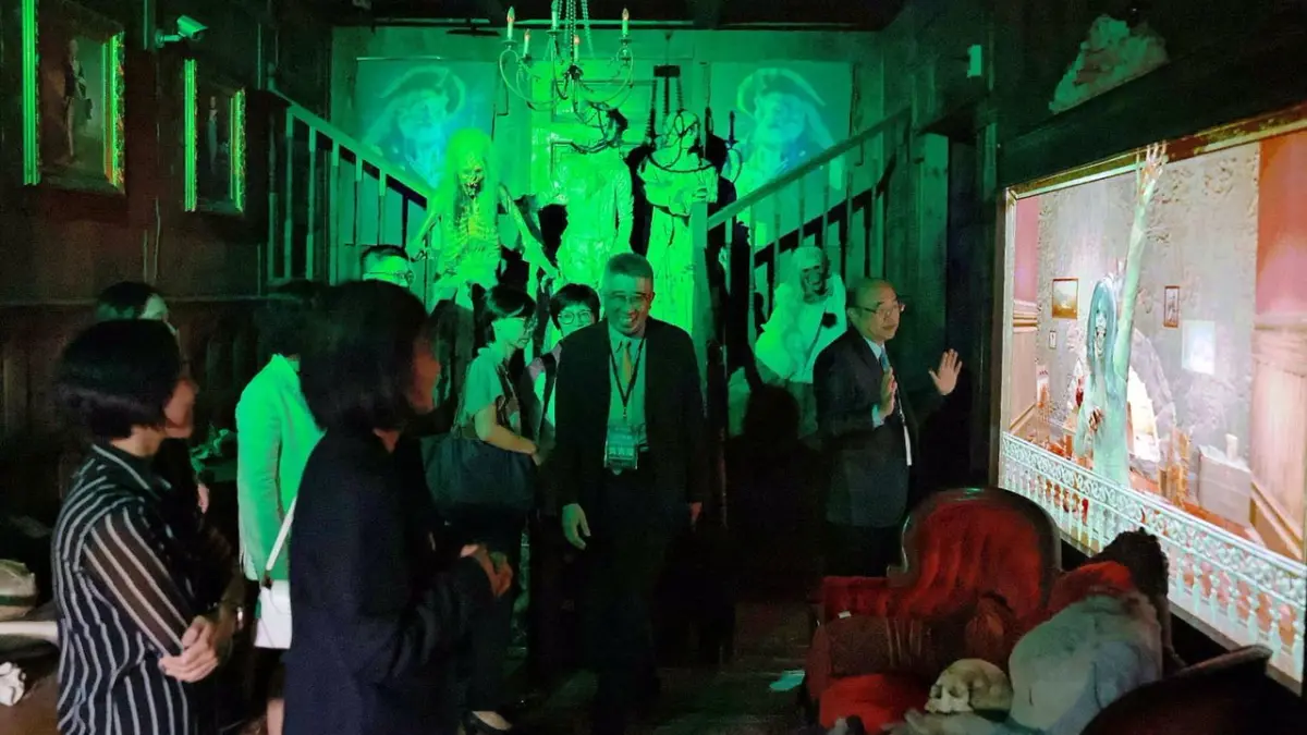 ▲全新升級「5D鬼船」宴會廳、無底洞兩大驚嚇場景。（圖／義大遊樂世界提供）