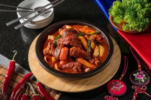 ▲三元花園韓式餐廳來自韓國，已有快50年歷史。（圖／取自三元花園臉書）