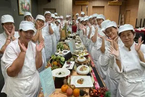 中華醫大銀髮料理培訓班結業  主題特色料理展學習成果
