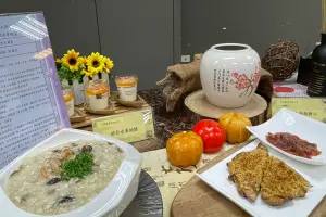 ▲中華醫大銀髮料理培訓班學員的銀髮美食料理。（圖／中華醫事科大提供）