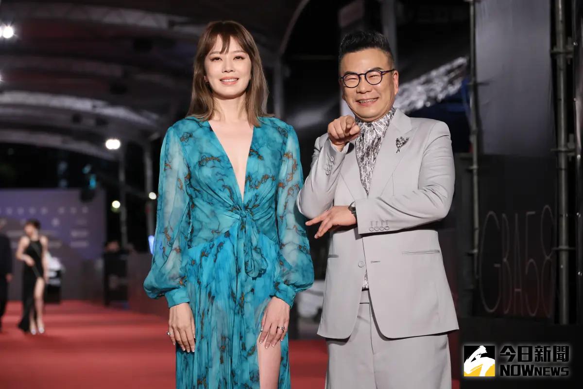 ▲沈玉琳（右）與Melody（左）曾因合作《11點熱吵店》，前年一起入圍金鐘獎，沈玉琳宣布罹患血癌，Melody也留言為他加油打氣，以節目上常講的Toghther Forever盼他早日康復、回歸。（圖／NOWNEWS攝影中心）