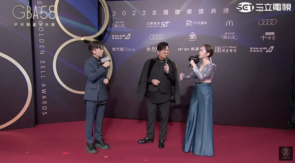 ▲第58屆電視金鐘獎節目類頒獎典禮，紅毯橋段由巴鈺、黃豪平主持，兩人合作無間被網友大讚「比往年順暢」。（圖／翻攝自金鐘獎YT）