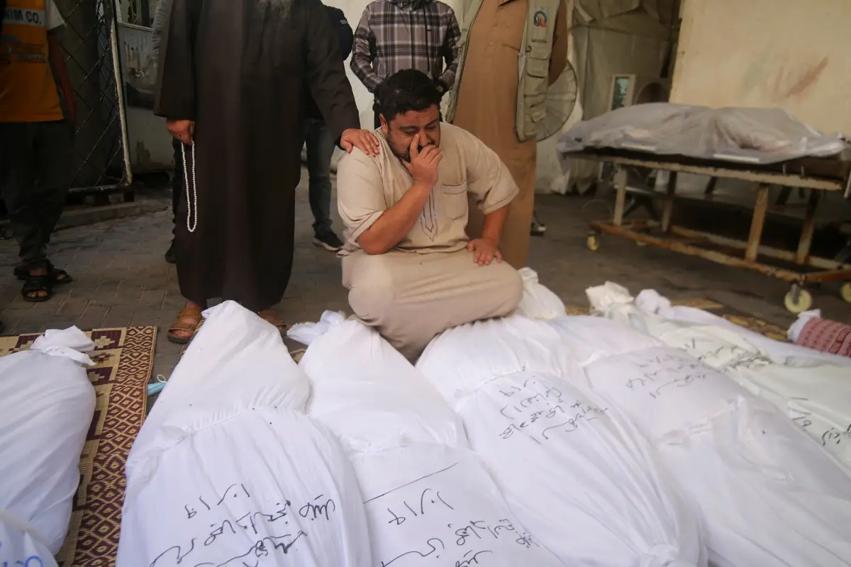 ▲在以巴衝突、加薩人道危機之下，認知戰也已開打，不少假訊息流竄。（圖／美聯社／達志影像）