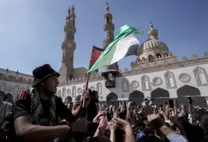 以巴衝突　埃及巴勒斯坦學生：寧可回去守著家人

