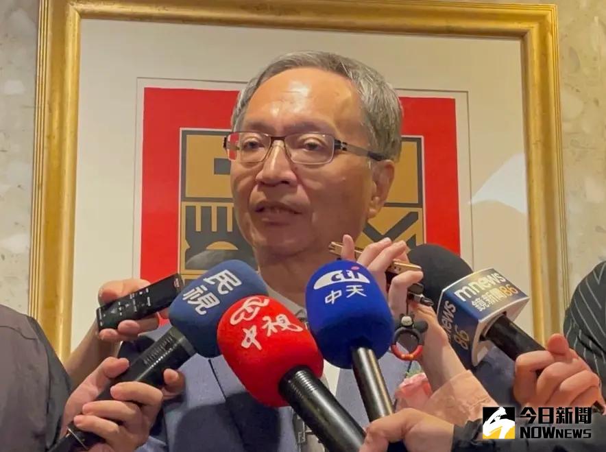 ▲護理國考門檻調降，衛福部長薛瑞元稱「不曉得不滿的護理師邏輯在哪裡」。（圖／記者林志怡攝）