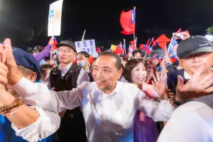 ▲侯友宜暨立委桃園市競選總部今晚舉行成立大會，現場湧入兩萬名桃園鄉親為侯加油。（圖／侯友宜辦公室提供）