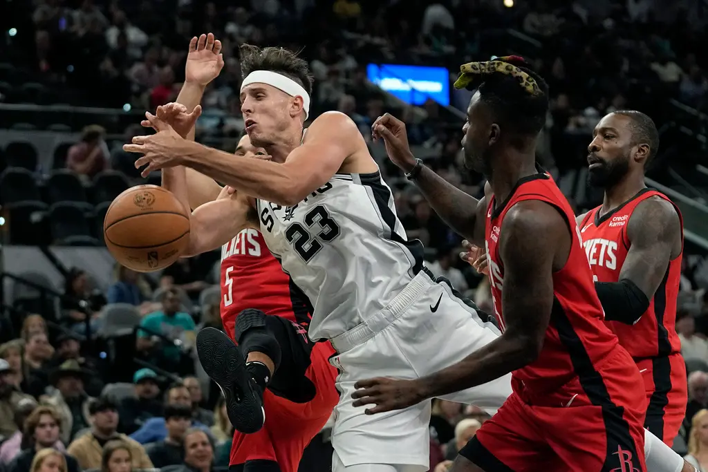 ▲馬刺中鋒Zach Collins克服傷病困擾打出生涯年，獲得2年3500萬美元續約。（圖／美聯社／達志影像）