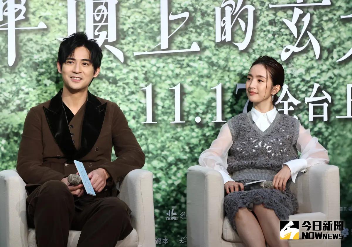 ▲林依晨（右）、周渝民（左）大尺度床戲演出《車頂上的玄天上帝》，仔仔自爆：「我太猛！」猴急跳過前戲直接上。（圖／記者陳明中攝影） 