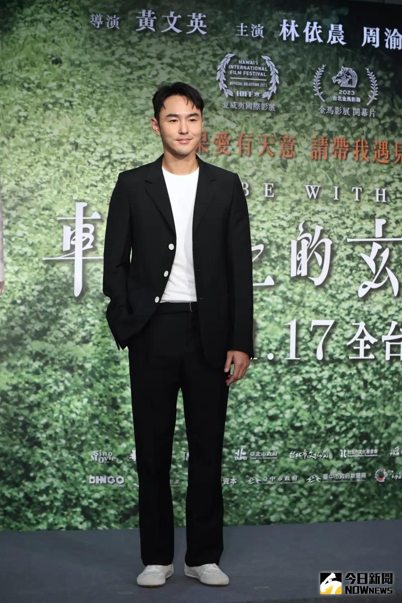 電影《車頂上的玄天上帝》阮經天飾演富商聿先生。（圖／記者陳明中攝影）