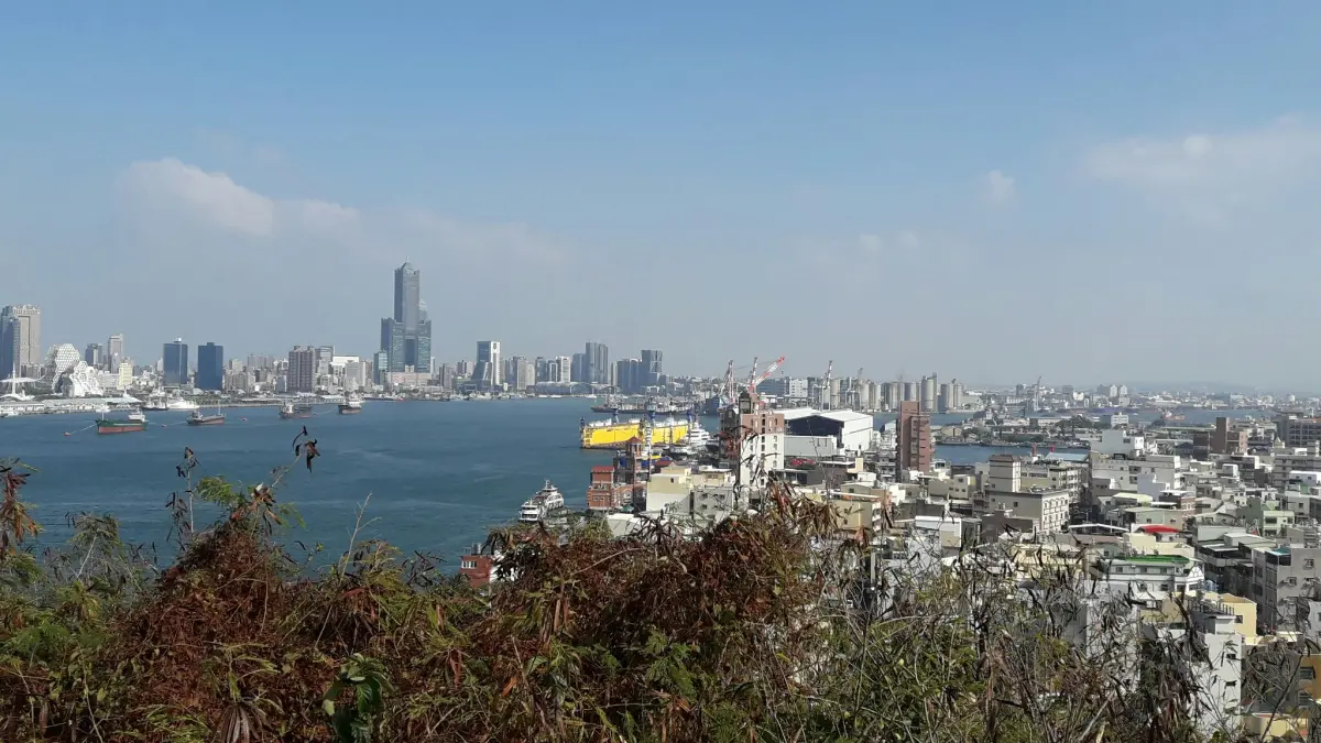 ▲根據內政部統計查詢網最新統計，六都加上新竹地區的住宅大樓加車位，高雄首度站上千萬元。（圖／資料照片）