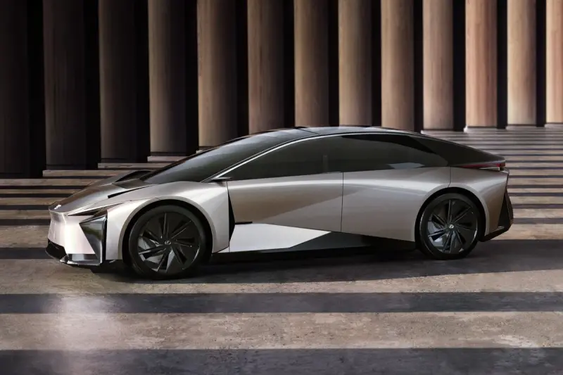 ▲ 續航里程是傳統電動車的兩倍 Lexus LF-ZC將在2026年推出 